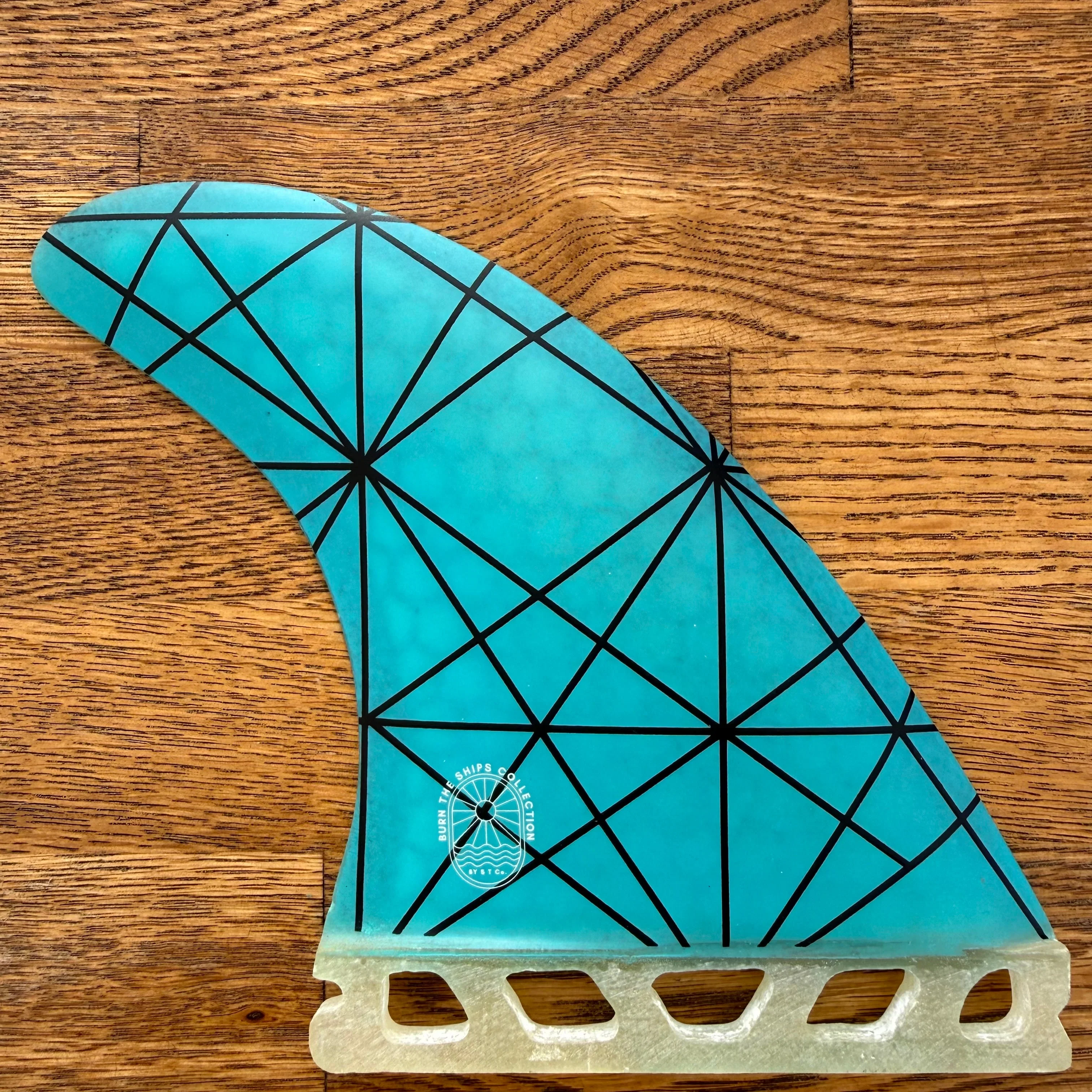 BTS Collection Future Aqua Line Thruster Fin – Med OR Large